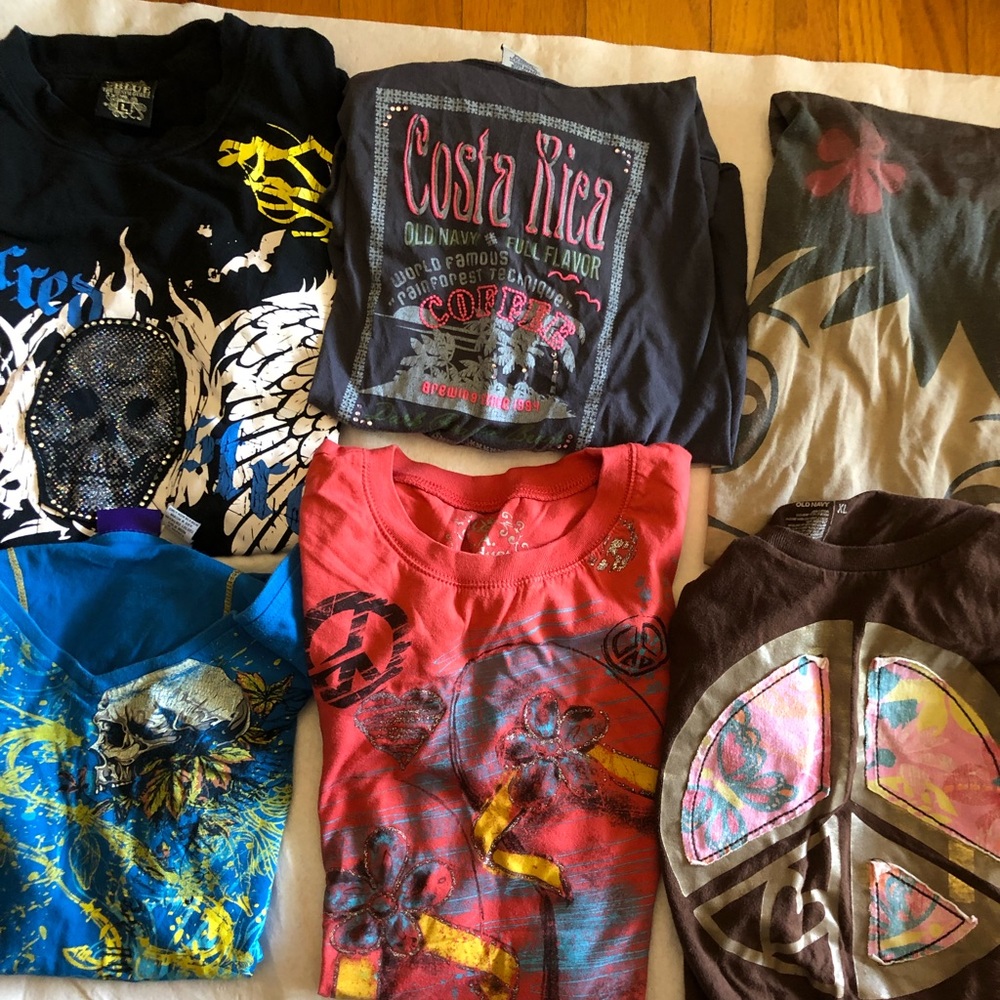 6 graphic tees (L/XL)